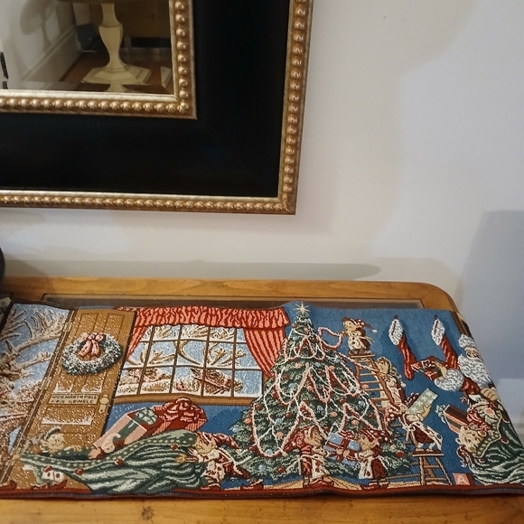 Christmas Runner For Table Manual Woodworkers & Weavers Santa & Elves Holiday - Picture 4 of 16